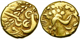 GAULE BELGIQUE, Ambiani, AV statère, 1er s. av. J.-C. Type biface. Classe III. D/ T. stylisée à d. R/ Cheval à d. entouré de globules. A l''ex., ligne...