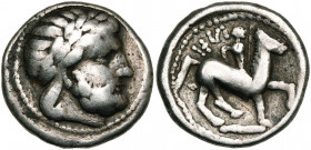 DANUBE, AR tétradrachme. Banater Kreis. D/ T. l., barbue à d. R/ Cavalier chevauchant à d., ten. une palme. Restes de légende. Slg. Lanz 377; Göbl, OT...