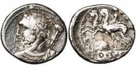 Ti. Quinctius, AR denier, 112 ou 111 av. J.-C., Rome. D/ B. d''Hercule vu de dos, t. à g., une massue sur son épaule d. R/ Desultor chevauchant à g. D...