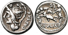 L. Iulius Caesar, AR denier, 103 av. J.-C., Rome. D/ CAESAR T. de Mars casqué à g. Au-dessus,  entre deux points au-dessus et en dessous. R/ Vénus co...