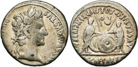 AUGUSTE (-27-14), AR denier, 2 av.-4 apr. J.-C., Lyon. D/ CAESAR AVGVSTVS- DIVI F PATER PATRIAE T. l. à d. R/ C·L· CAESARES/ AVGVSTI F COS DESIG PRINC...