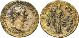 DOMITIEN Auguste (81-96), AE sesterce, 81, Rome. D/ IMP CAES DIVI VESP F DOMITIAN AVG P M T. l. à d. R/ TR P COS VII- DES VIII P P/ S-C Minerve deb. à...