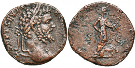 SEPTIME SEVERE (193-211), AE sesterce, 194-195, Rome. D/ L SEPT SEV PE-RT AVG IMP III ou IIII T. l. à d., l''épaule g. dr. R/ AFRICA/ S-C Africa coiff...