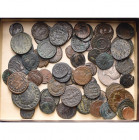 lot de 62 bronzes, dont: Maximien Galère, follis, R/ Génie; Maxence, R/ Castor et Pollux; Constantin Ier, follis, R/ Sol (4), Porte de camp (2), Mars,...
