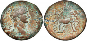 EGYPTE, ALEXANDRIE, Trajan (98-117), AE drachme. D/ T. l. à d., l''épaule g. dr. R/ Niké ten. une couronne et une palme, menant un bige au pas à d. An...