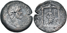 EGYPTE, ALEXANDRIE, Antonin le Pieux (138-161), AE drachme, 141-142. D/ T. l. à d., l''épaule g. dr. R/ Hermanubis coiffé du kalathos, deb. à d. dans ...