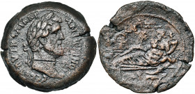 EGYPTE, ALEXANDRIE, Antonin le Pieux (138-161), AE drachme, 153-154. D/ T. l. à d. R/ Le Nil étendu à g., ten. un roseau et une corne d''abondance. A ...