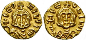 Théophile (829-842), AV tremissis, 831-842, Syracuse. D/ ΘO-FILOS B. cour. de f., vêtu de la chlamyde, ten. un gl. cr. R/ Θ-OFILOS B. cour. de f., v...