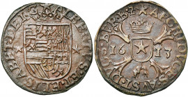 BRABANT, Duché, Albert et Isabelle (1598-1621), Cu liard (oord), 1613, Maastricht. D/ Ecu couronné entre deux étoiles. R/ Croix de Bourgogne avec l''é...