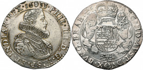BRABANT, Duché, Philippe IV (1621-1665), AR ducaton, 1633, Anvers. Premier type. D/ B. cuir. à d., une grande fraise au col. R/ Ecu couronné, tenu par...