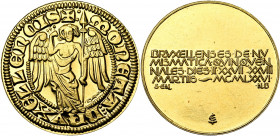 BELGIQUE, Royaume, Baudouin (1951-1993), AV médaille en or, 1976. Quinquénale numismatique de Bruxelles. 18,30g 30 mm.
Fleur de Coin