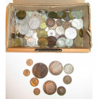 FRANCE, lot d''environ 135 p., dont: Louis XIV, écu au trois couronnes, 1710D; Directoire, 5 francs, an 4A; LouisXVIII, 1 franc, 1821A et 1824A; Charl...