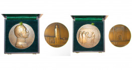 FRANCE, lot de 2 médailles en bronze: 1925, Dropsy, Pacification du Maroc par le maréchal Lyautey (écrin); s. d., E. Lindauer, La mosquée de Paris....