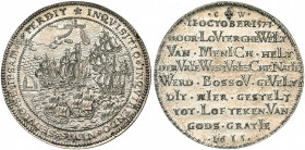 PAYS-BAS SEPTENTRIONAUX, AR médaille, 1615. Commémoration de la victoire sur la flotte espagnole dans le Zuiderzee en 1573. D/ Vue de la bataille nava...