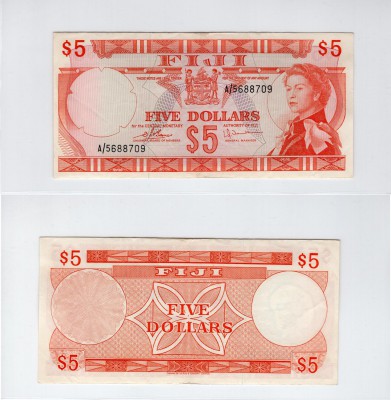 Fiji, 5 Dollars, 1974, XF, p73c
serial number: A/5 688709, Queen Elizabeth II p...