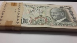 Turkey, 100 Lira, 1983, UNC, p189, BUNDLE
J40 series, 100 PİECES, Turkish second president İsmet İnönü portrait, (was on a ship bombed while at Preae...