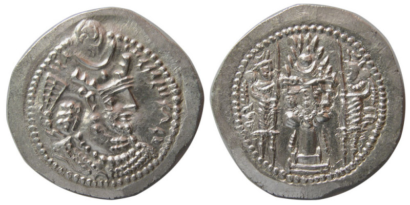 SASANIAN KINGS. Bahram (Varhran) V. (420-438 AD). Silver Drachm (4.22 gm; 28 mm)...