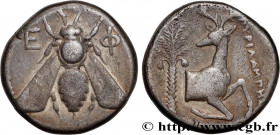 IONIA - EPHESUS
Type : Tétradrachme 
Date : c. 350-340 AC. 
Mint name / Town : Éphèse, Ionie 
Metal : silver 
Diameter : 22,5  mm
Orientation dies : 1...