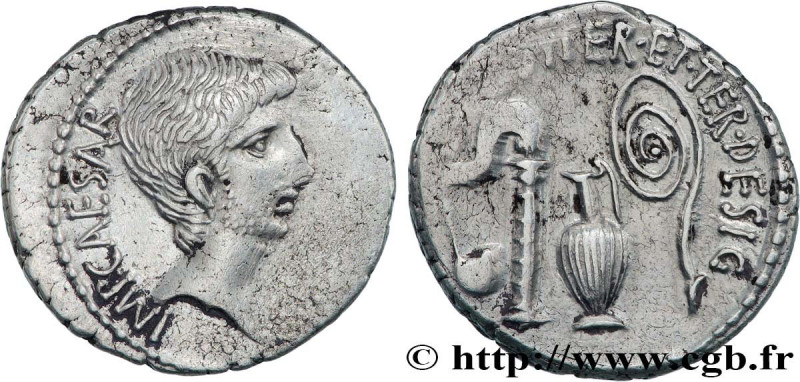 OCTAVIAN
Type : Denier 
Date : 37 AC. 
Mint name / Town : Atelier itinérant avec...