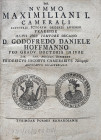 Monographien. Bibliophile Werke. Hoffmann, G.D.


De nummo Maximiliani I. camerali illustris ICtorum ordinis adsensu praeside illius hoc tempore de...