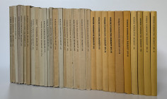 Zeitschriften. Nordisk Numismatisk Arsskrift.


Jahrgänge 1946, 1947 und 1949 - 1986. 33 Bände. Leinen und Broschur, einige Anstreichungen und Anme...