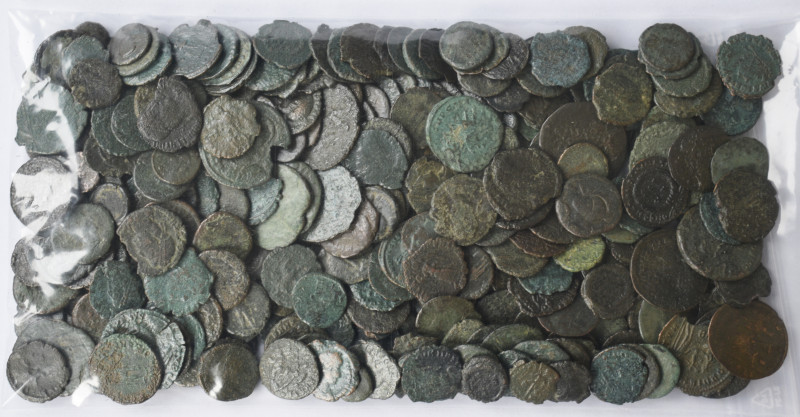 Römische Münzen: Römische Kleinmünzen, Lot knapp über 300 Stück, meist schön, al...
