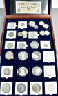 Vereinigte Staaten von Amerika: Partie Silbermünzen in 2-lagigen Holzbox, z.B. Morgan Dollar mit Buchstabe O, Peace, Liberty, Kennedy, verschiedene Mo...
