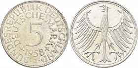 Bundesrepublik Deutschland 1948-2001: 5 DM Kursmünze 1958 J, nur 60.000 Ex., Jaeger 387. Kleine Kratzer, selten in dieser Erhaltung, vorzüglich.
 [di...