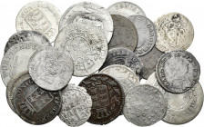 Altdeutschland und RDR bis 1800: Württemberg: Lot mit 24 Münzen ab dem 17. Jahrhundert, überwiegend kleine Silbermünzen von 1 Kreuzer bis 6 Kreuzer. U...