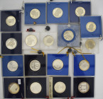 DDR: Sammlung DDR Gedenkmünzen in der höchsten Qualität polierte Platte, dabei: 8 x 5 Mark 1977 (Jahn) - 1983 (Planck) plus 1989 Ossietzky, 5 x 10 Mar...