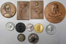 Medaillen Deutschland: Kleines Konvolut meist deutscher Medaillen, u. a. Neujahrsmedaillen 1927, 1928 von Mayer & Wilhelm. sehr schön, sehr schön-vorz...