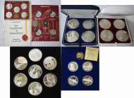 Medaillen - Religion: Eine Schachtel mit diversen Medaillen, überwiegend Religion / Papstmotive aus Silber oder Gold. Dabei z.B. Johannes Paul II. - D...