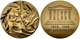 Schweiz, 50 Jahre UNESCO, v. Hans Erni 

 Schweiz . AE Medaille 1996 (90 mm, 331.4 g), auf den 50 Jahrestag der Gründung der UNESCO. Von Hans Erni....