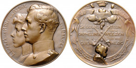 Erster Weltkrieg Bronzemedaille o.J. (um 1915) (v. Dupon) auf die Unterstützung für Kriegswaisen Lefébure 598. 
59,8mm 79,6g vz+