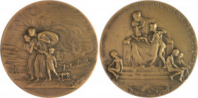Erster Weltkrieg Bronzemedaille 1917 (v. Dubois) auf das Nationale Hilfswerk für Kriegswaisen, i.Rd: FONSON & Cie Lefébure 600. 
60,5mm 80,0g vz-st