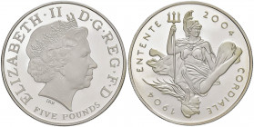 INGHILTERRA Elisabetta II - 5 Sterline 2004 100th Anniversary of the Entente Cordiale - KM.1055a AG (g 28,28) In confezione originale con certificato ...