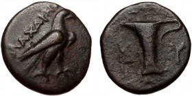 Aeolis, Kyme, AE14 (bronze, 1,97 g, 14 mm) ΛΑΧΑΡΗΣ (ca. 250-200 BC) Obv: Eagle standing right, ΛΑΧΑΡΗΣ left
Rev: Oinochoe, K-Y across fields.
Ref: c...