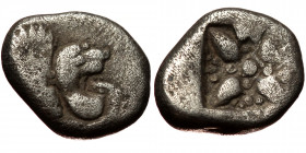 Ionia, Miletus, AR obol or 1/12 of stater (Silver, 9,6 mm, 1,09 g), late 6th-5th centuries BC. Obv: Forepart of roaring lion right, head reverted. 
R...