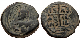 Romanus III Argyrus (1028-1034), Follis AE (bronze, 11,90 g, 29 mm), Anonymous, Constantinople Obv: + EMMA-NOVHΛ around, IC-XC to right and left of bu...
