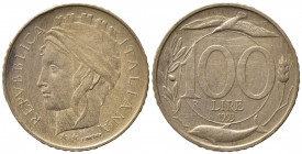REPUBBLICA ITALIANA. 100 Lire 1993 "Testa piccola". Gig. 130 Rara. segni di pulizia. BB