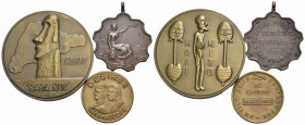 Medaglie Estere - - - Lotto di tre medaglie in AE: Cile, Argentina 1907 e gettone Desiree Cinemascope - Lotto di tre pezzi - BB÷FDC