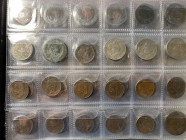 Raccoglitore con ca. 170 monete italiane e mondiali di cui 34 in argento. Conservazioni varie da MB a FDC