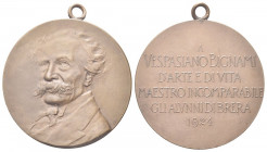 MILANO
Vespasiano Bignami (pittore, direttore d’orchestra, insegnante), 1841-1929.
Medaglia 1924 opus P. Giampaoli.
Æ gr. 21,96 mm. 38,8
Dr. Busto...