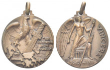 ROMA
Ventennio Fascista, dal 1923 al 1943.
Medaglia 1941 opus C. Affer.
Æ gr. 15,49 mm. 31,2
Dr. NOI SPEZZEREMO / LE RENI / ALLA GRECIA. Aquila co...