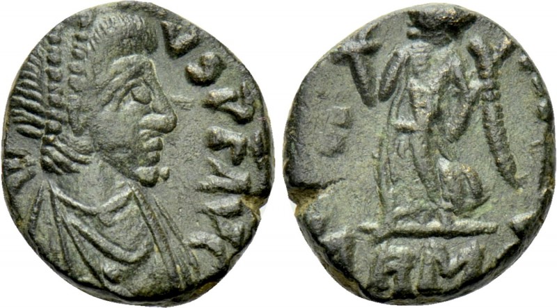 AVITUS (455-456). Nummus. Rome.

Obv: D N AVITVS P F AVG.
Diademed, draped an...