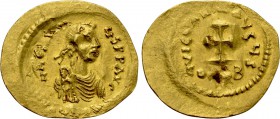 HERACLIUS (610-641). GOLD Tremissis. Constantinople.