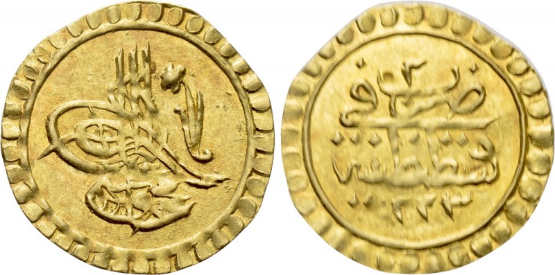 OTTOMAN EMPIRE. Mahmud II (AH 1223-1255 / 1808-1839 AD). GOLD Çeyrek or Rubiye. ...