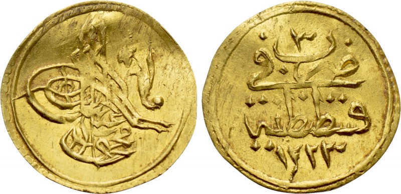 OTTOMAN EMPIRE. Mahmud II (AH 1223-1255 / 1808-1839 AD). GOLD Çeyrek or Rubiye. ...
