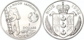 Niue 5 Dollars 1992
KM# 68, N# 25504; Silver., Proof; The First Moon Landing