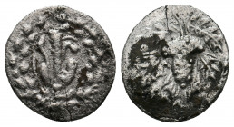 LYDIA. Tralleis. Circa 166-67 B.C. AR drachm
Condition: Near fine.
Weight: 2.92 g.
Diameter: 16.65 mm.